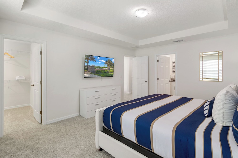 Orlando Adventure Awaits 4BR Townhouse