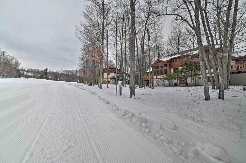 Slopeside Boyne Mtn Resort Condo w/ Deck! view 5