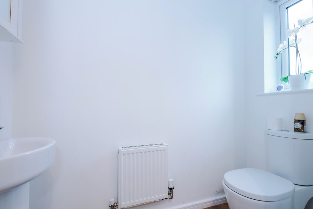 3br-sleeps6-garden-bbq-freeparking-pets