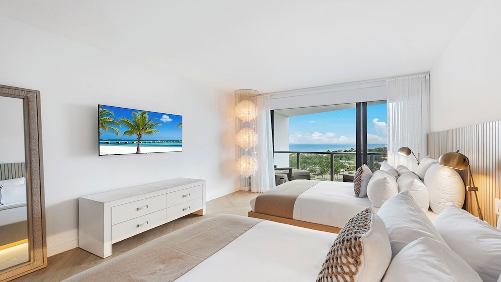 Luxury Vacation Rentals in South Beach by LRMB