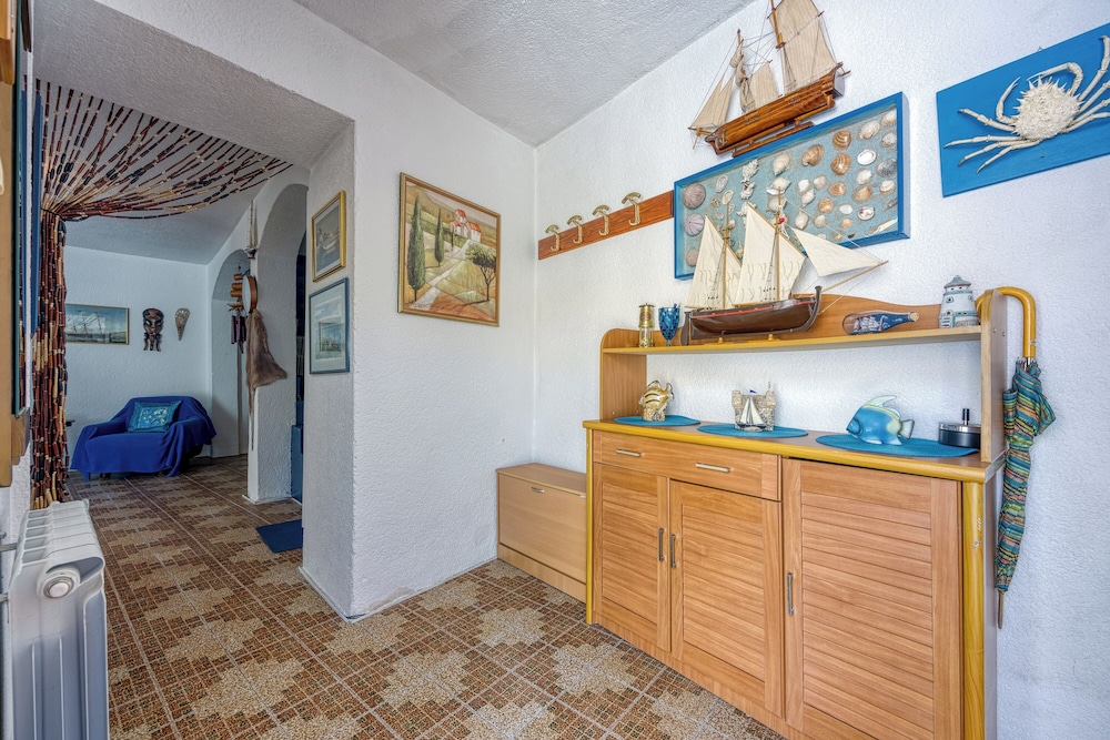 Captain's House - Sv. Jakov