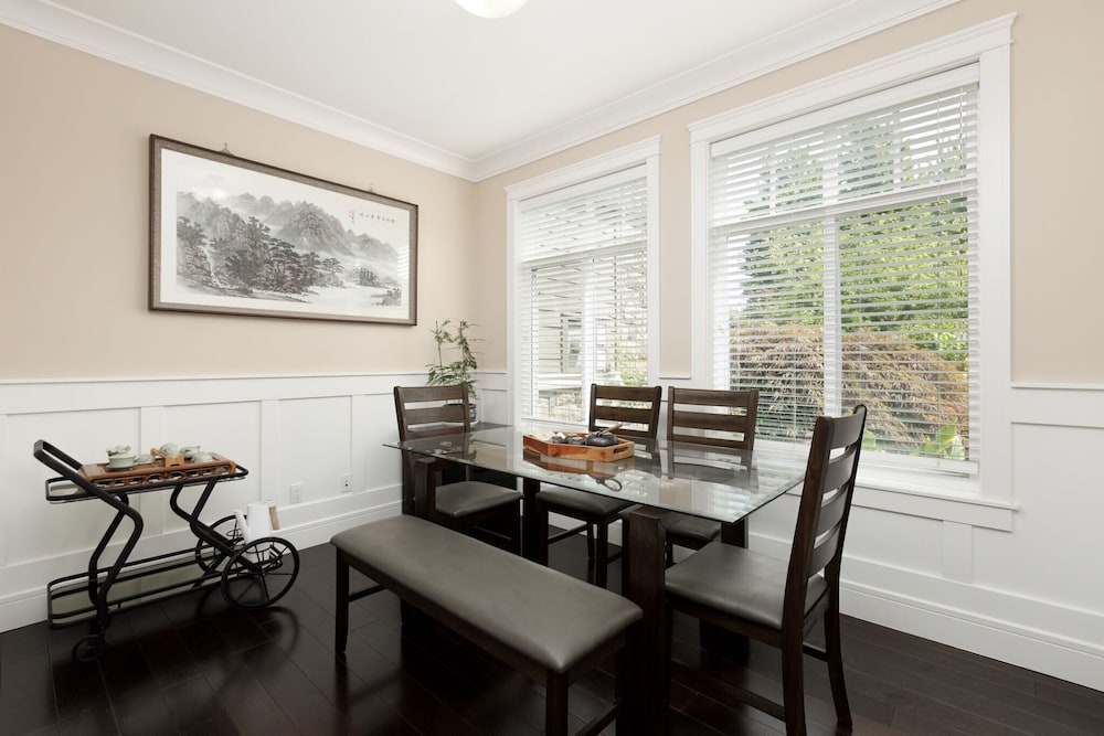 Lina House - Image 2