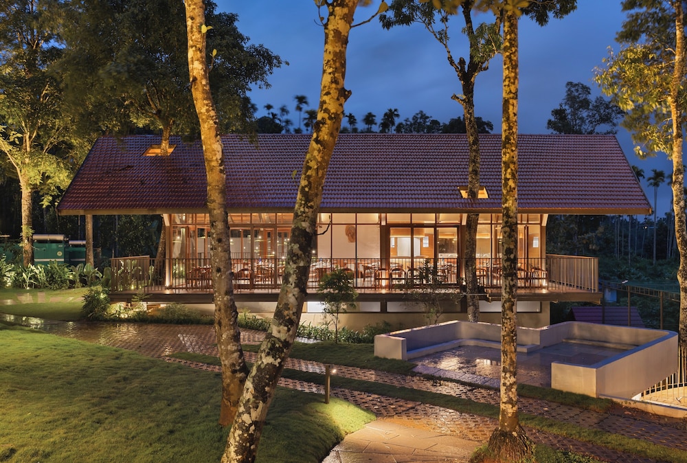 Sterling Lontano Waterfront Wayanad view 2