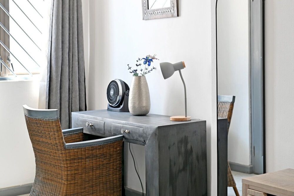 Two Bedroom Sea Point Secure House