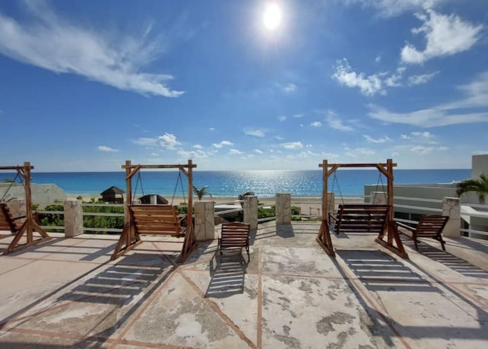 Cancun Studio Overlooking the Lagoon