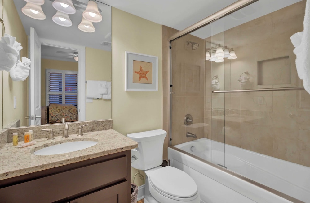 Oceanfront w/ Pool + Beach Access & Balcony View 312 B Shipwatch by Avantstay