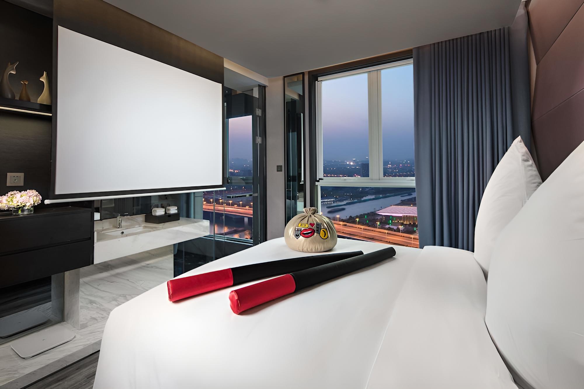 Ramada Encore by Wyndham Yangzhoudong Railway Station