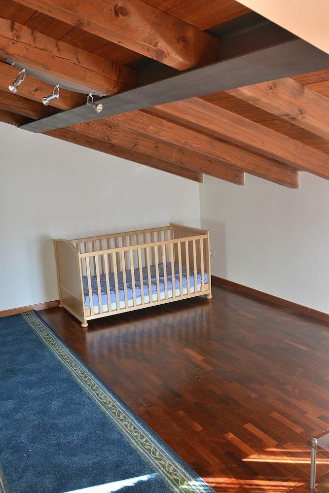 Apartment Benaco near Downtown view 4