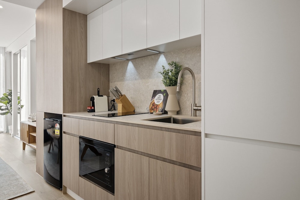 Bright Studio Stay in North Fremantle With Views