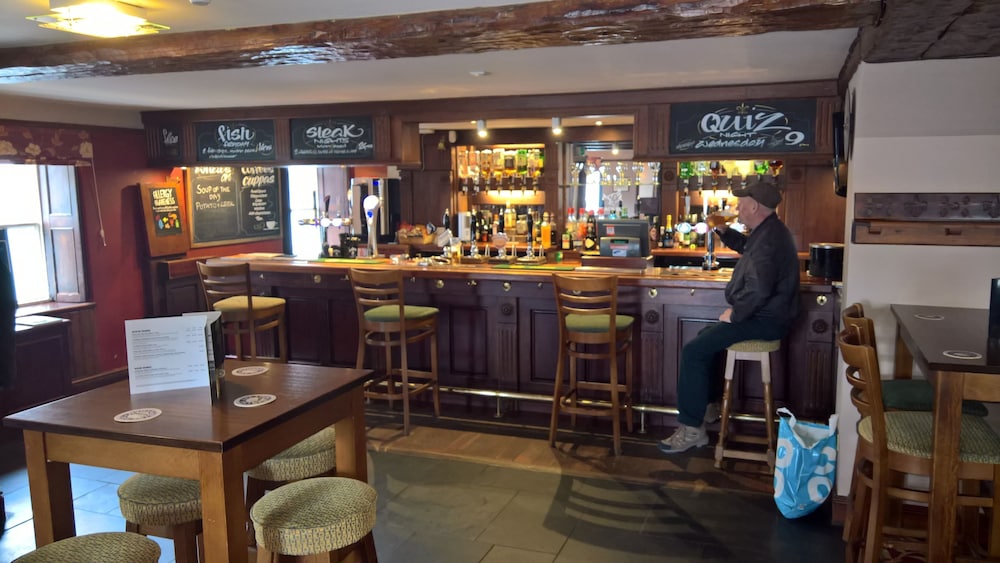 Black Bull Hotel