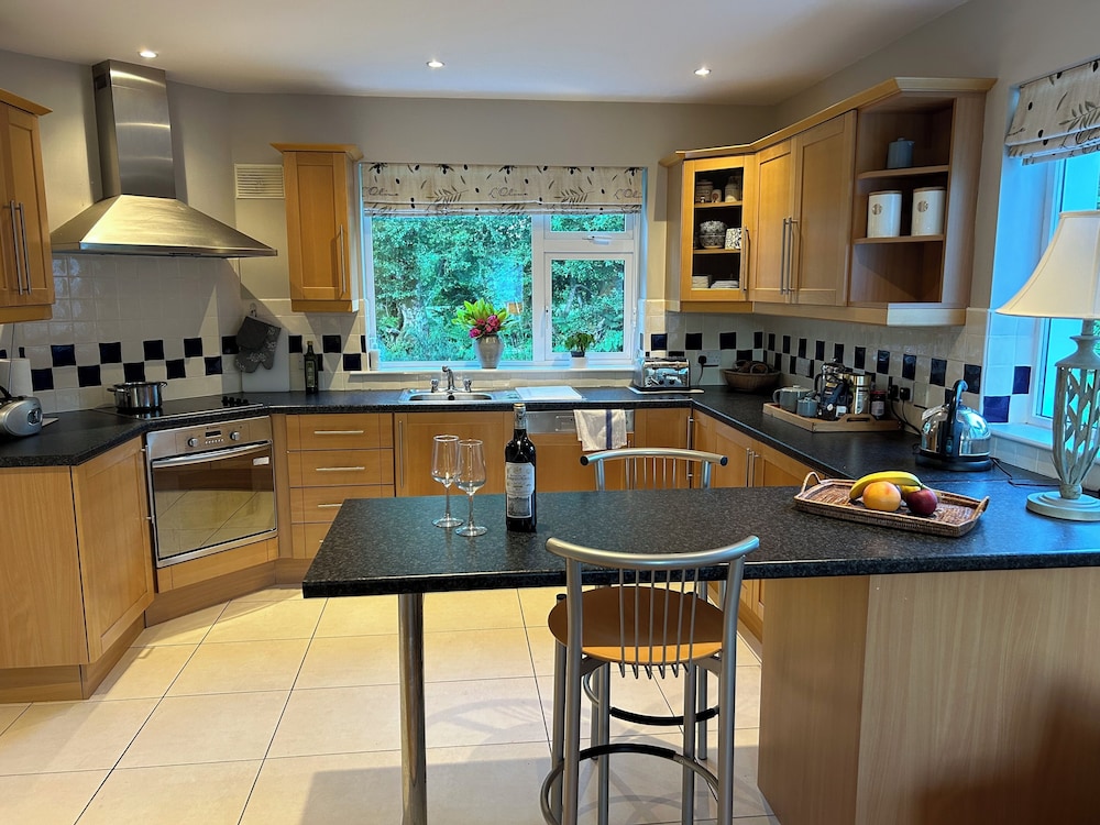 4 Bedroom Detached Home Close to Kenmare Town