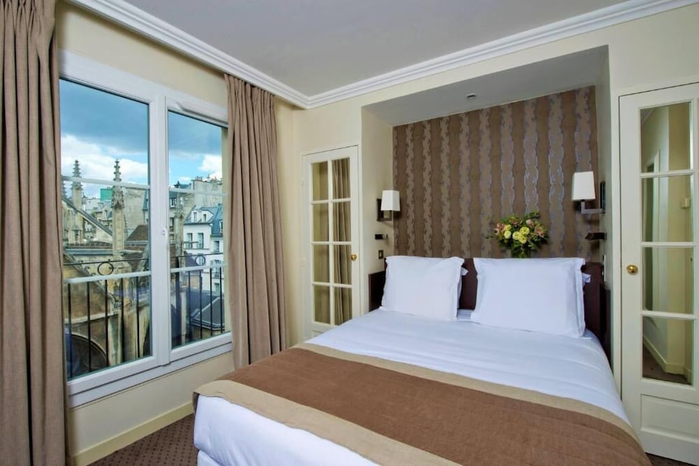 Herbert George Apartment Hotel - Property Image 2