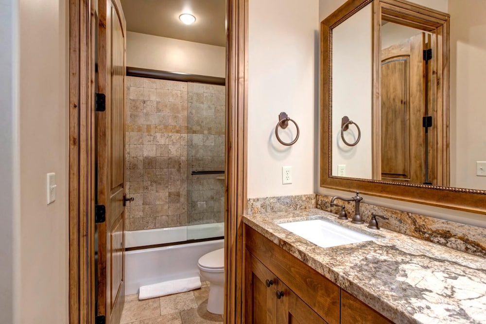 Vintage on the Strand Collection by KBM - 2 Homes in same complex (14/17)