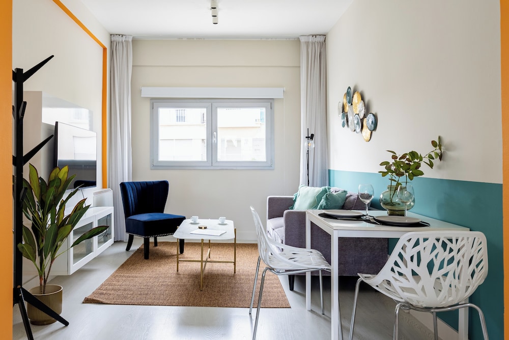 Local Host Living - Signature Apartments in Nicosia
