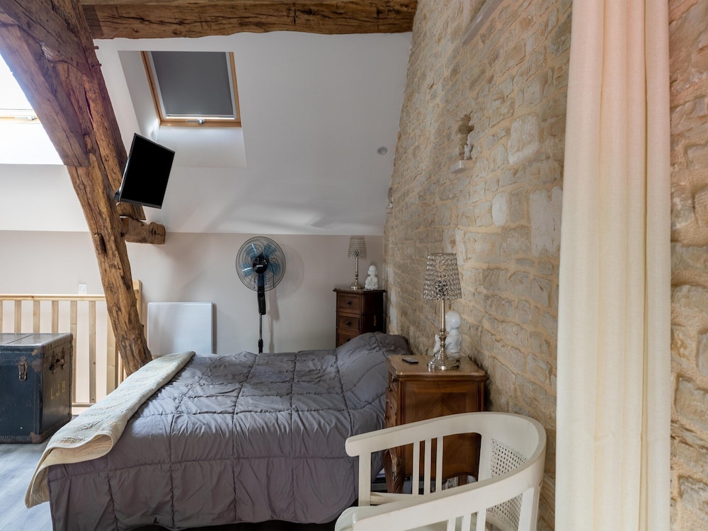 Charming Home in Molesme