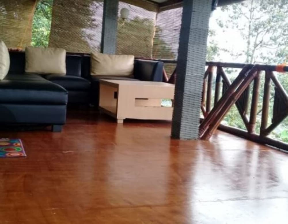 Pondok Lariska - Property Image 1