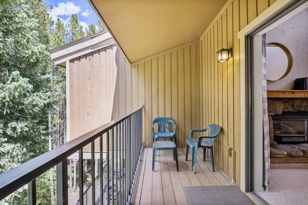 Cozy Winter Park Condo: Bike, Ski, & Hike!