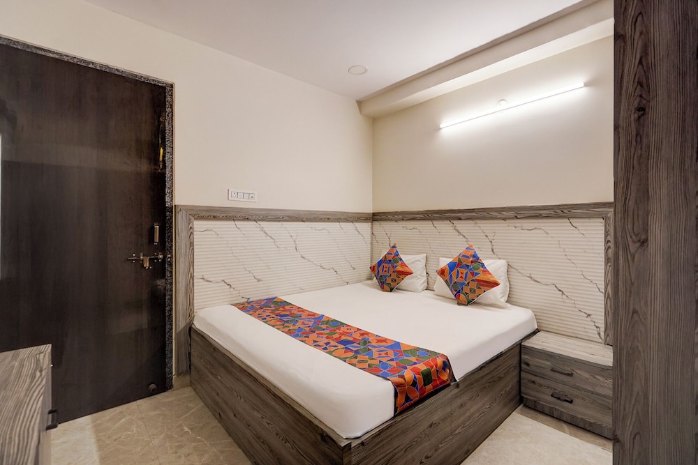 Fabhotel Amr Grand