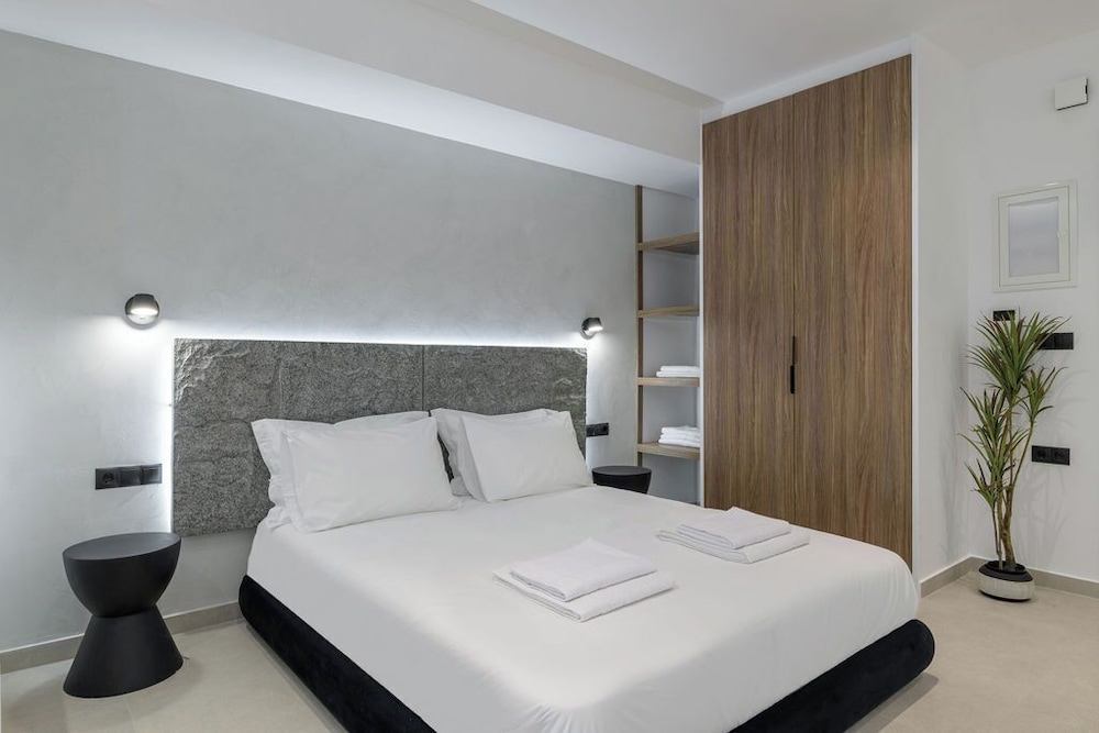 Loom Suite Downtown Athens