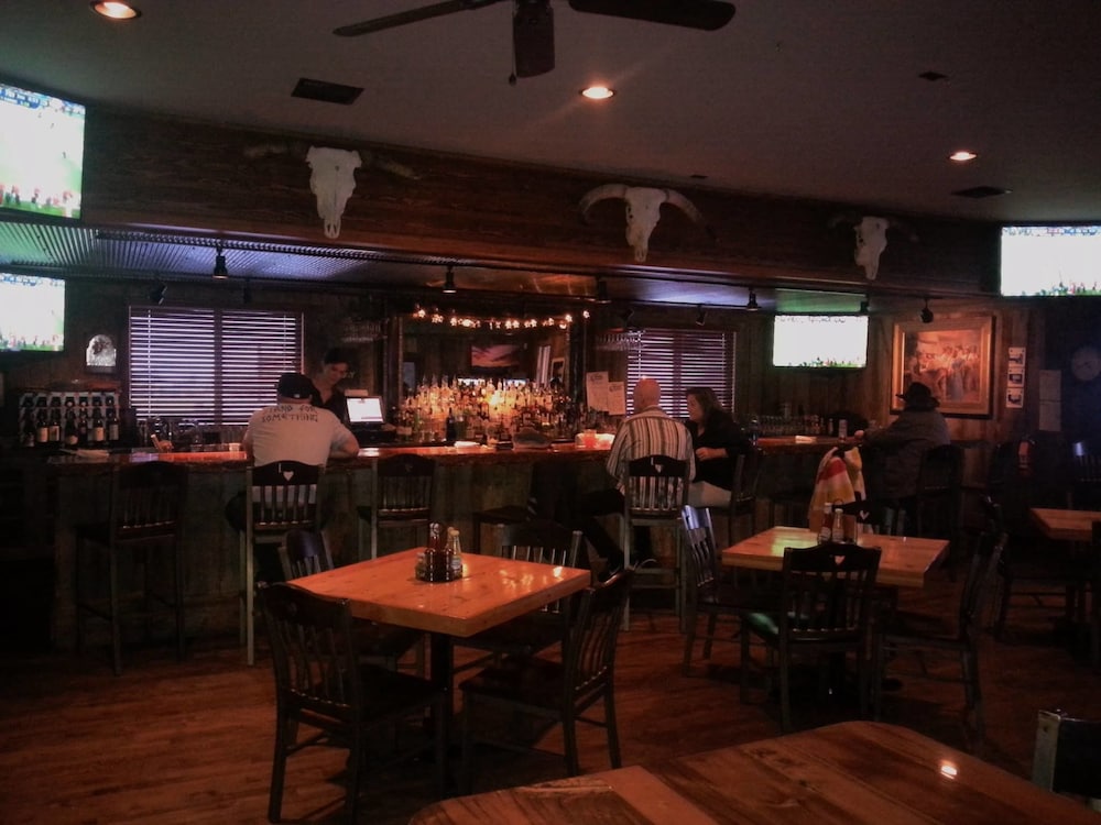 McAllister Inn & Lodging