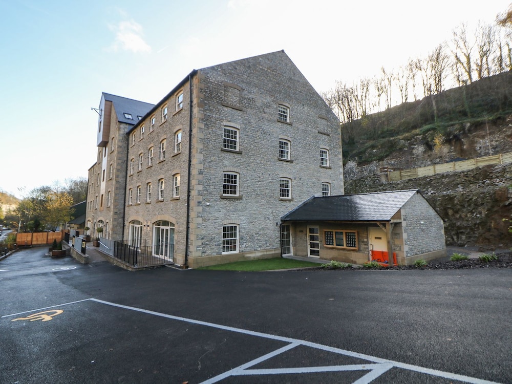 Rock Mill Apartment