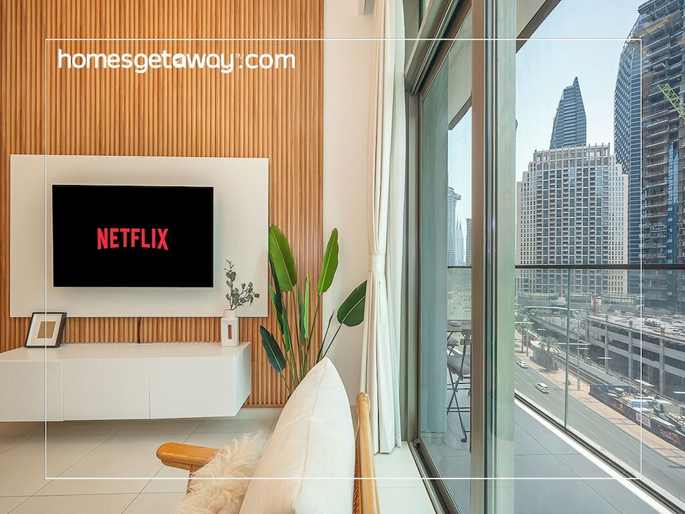 Chic 1BR Burj Crown Boulevard View