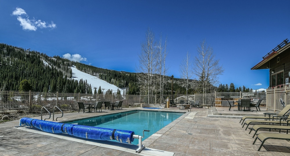 Red Hawk Lodge 2269