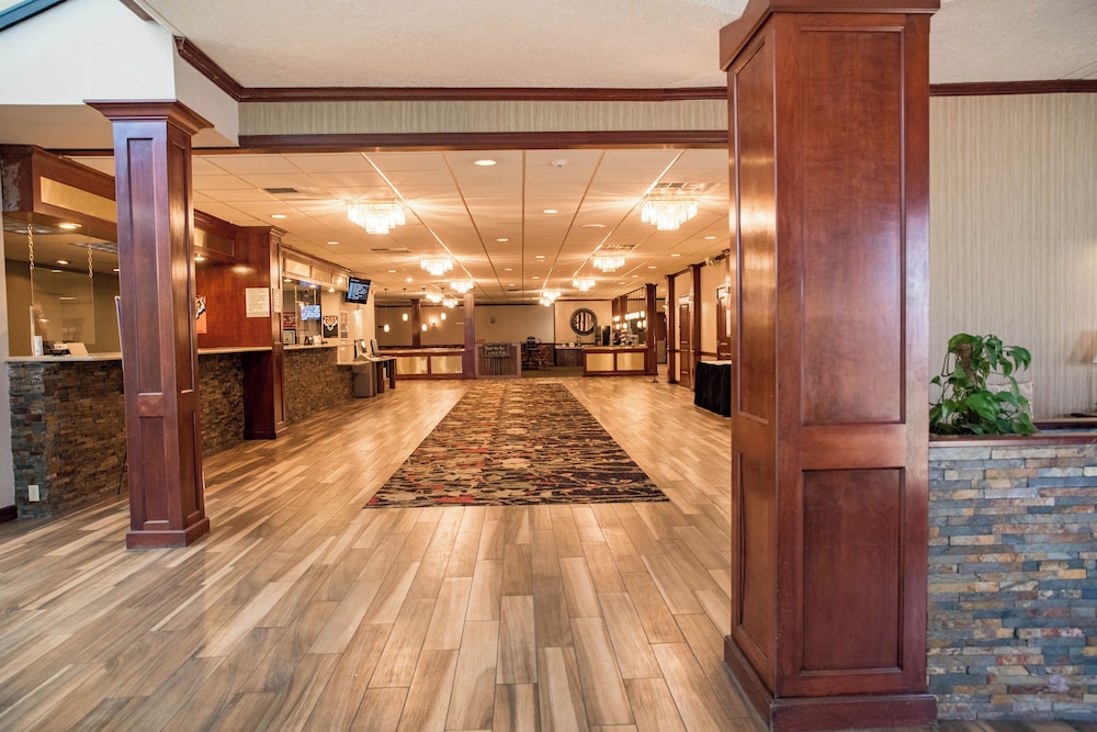 Grand Idaho Inn & Suites