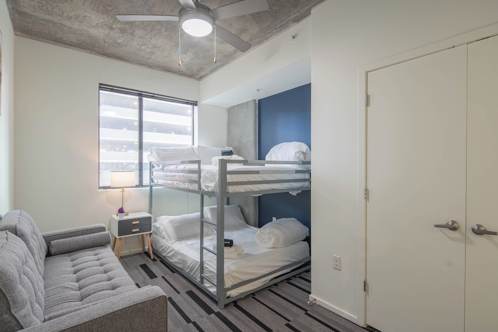 ROVE LIVING/KL - Roosevelt Point