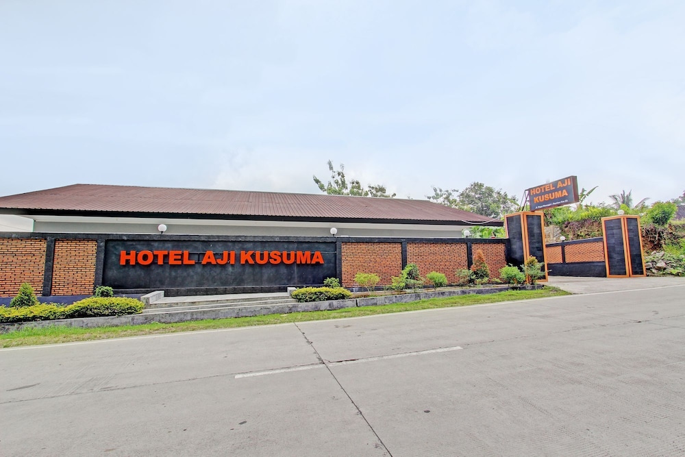 OYO 92289 Hotel Aji Kusuma