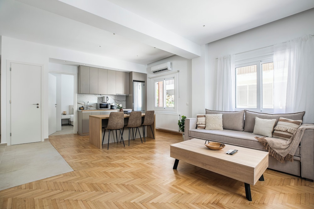 Anatoli - Athenian 2-BR Apartment in Athens