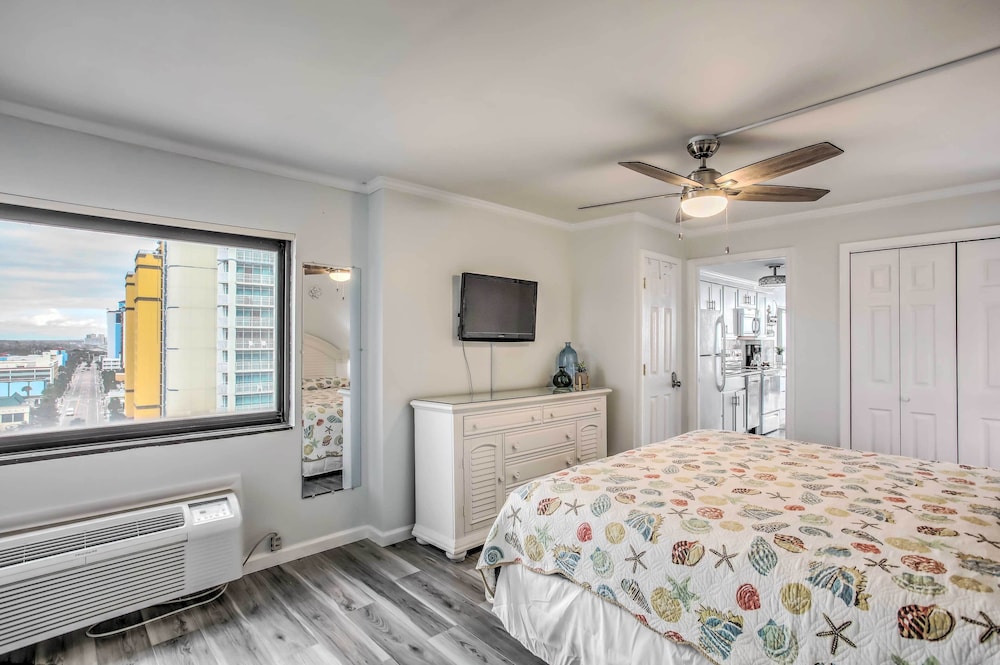 Myrtle Beach Escape w/ Balcony, Ocean Views! view 5