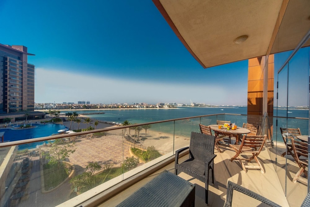 Pvt Beach Andaaz Residence