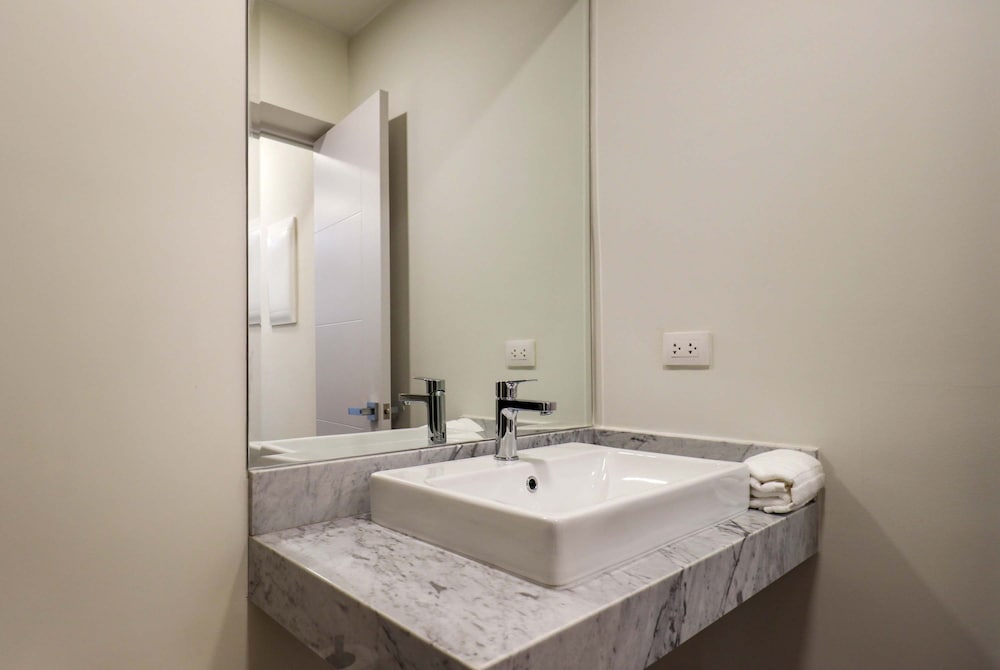 w Grandiose 1BR w Great Balcony in San Isidro