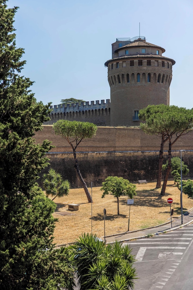 Vatican Pertusa Luxury Suites