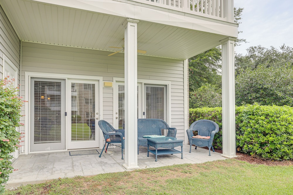 4 Mi to Sunset Beach: Resort-style Family Condo