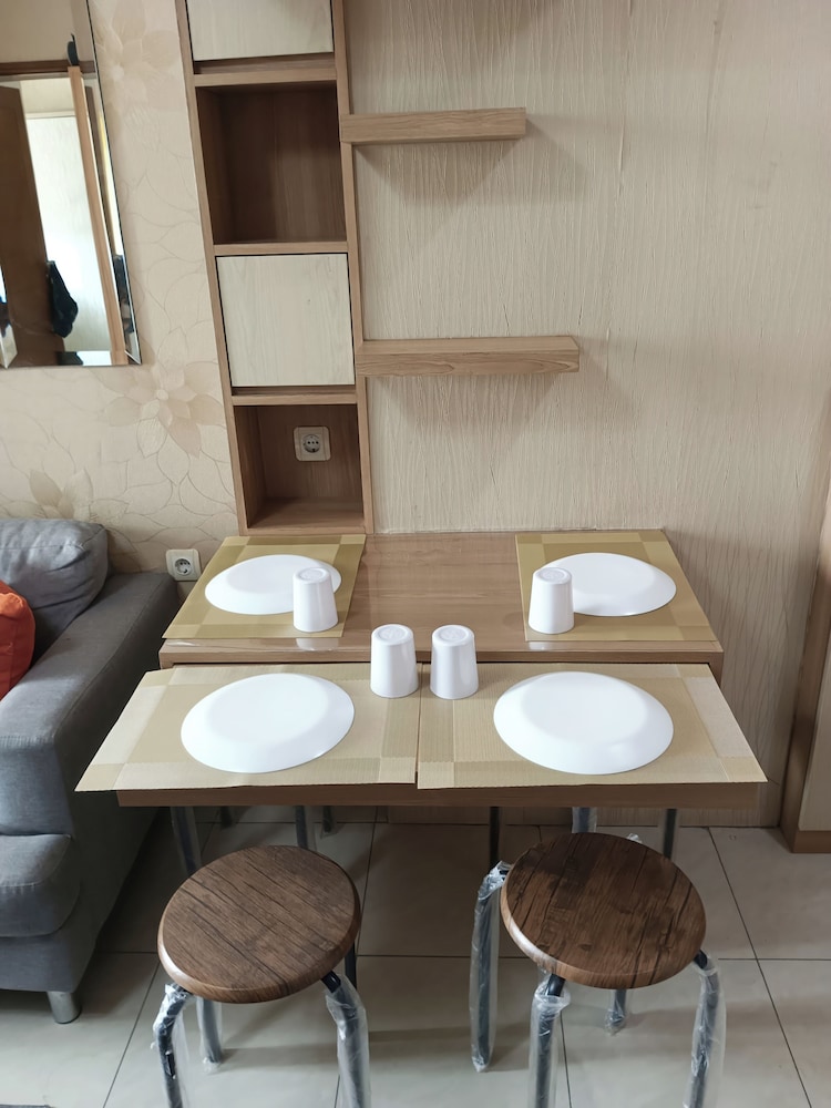 Genius Jakarta - Gading Greenhill Apt