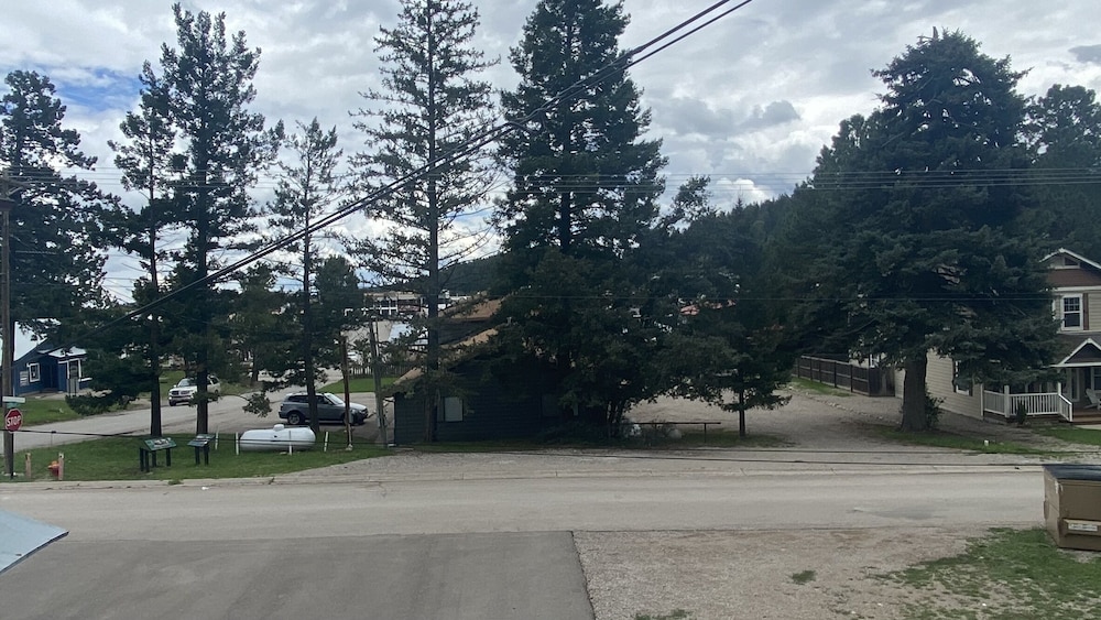 Summit Inn