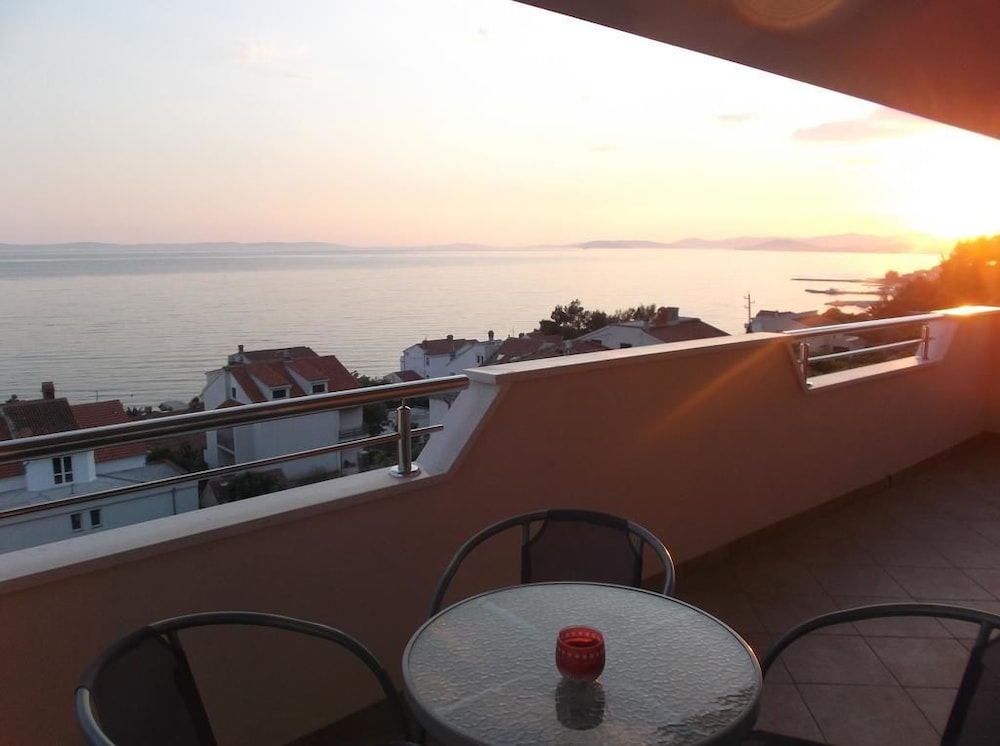 Apartments Rakuljic