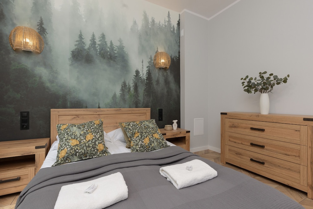 Atmospheric Apartment Walicow by Renters view 2