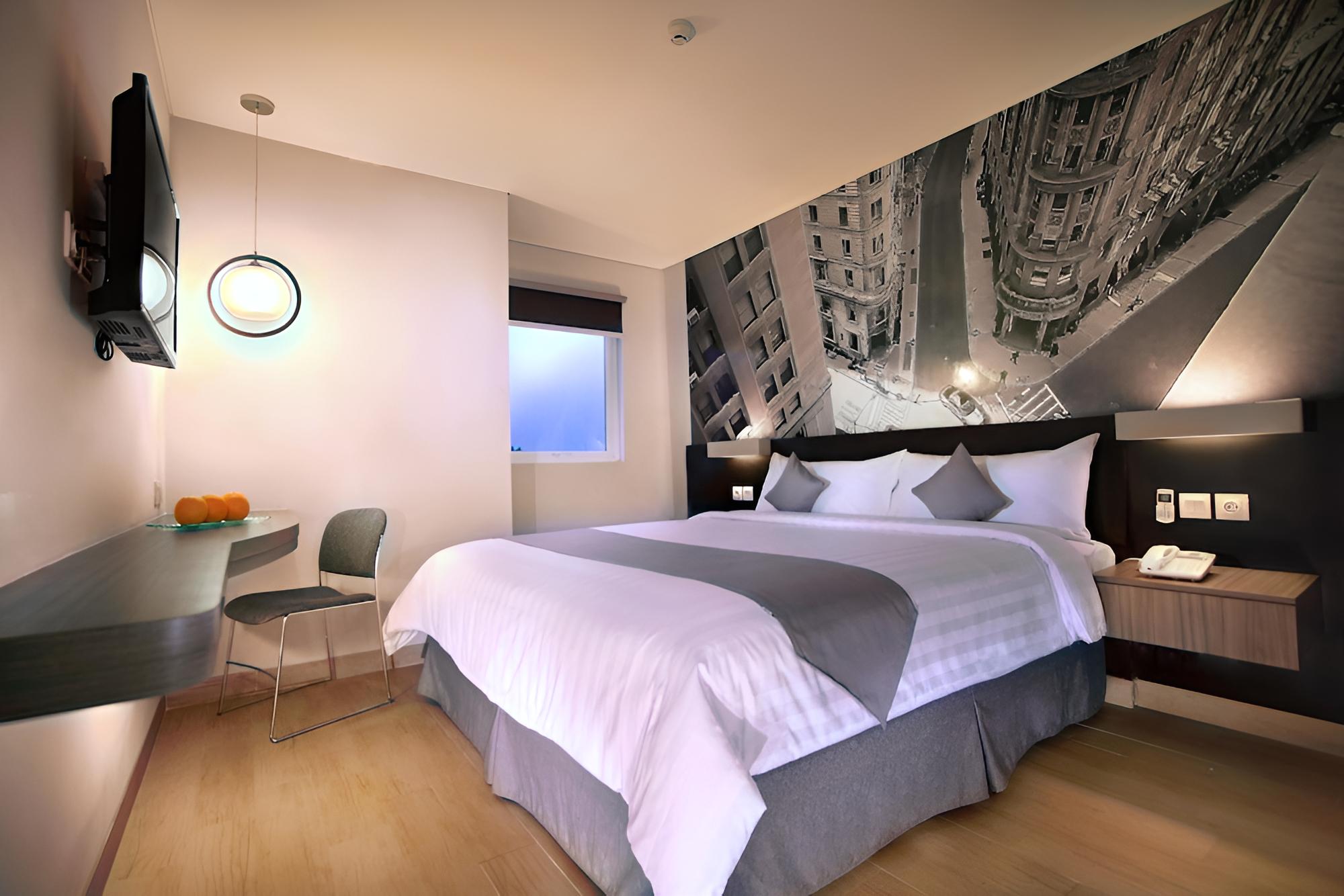 NEO Hotel Mangga Dua by ASTON