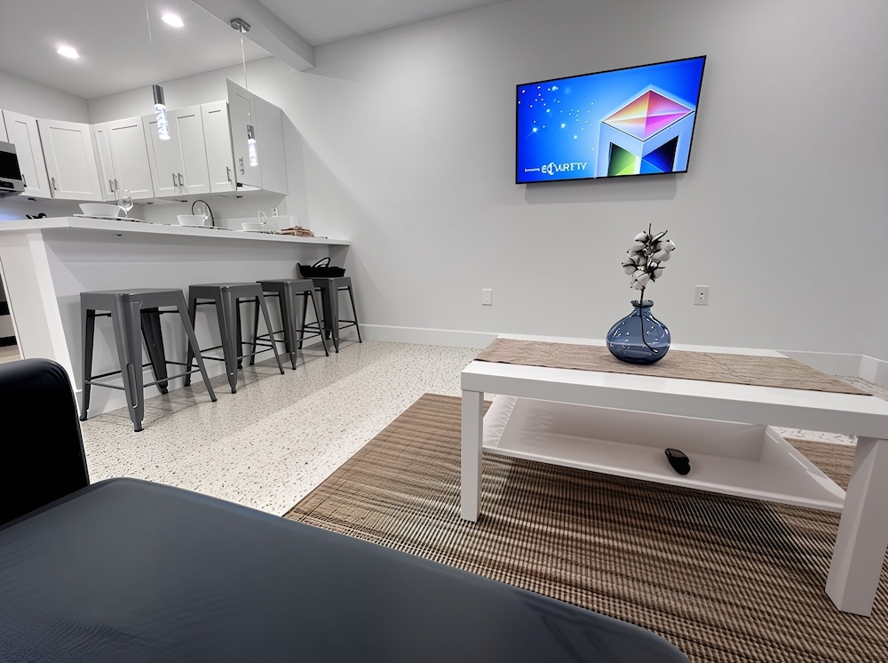 Casitas at Coconut Grove