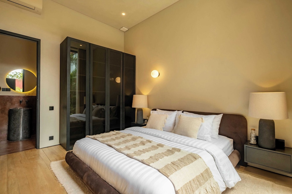 Five Stories - Luxury Villa Retreat