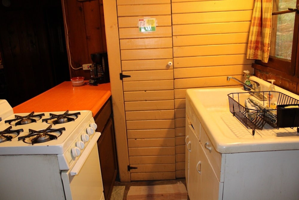Hominy Ridge Cabins and Gift Shop