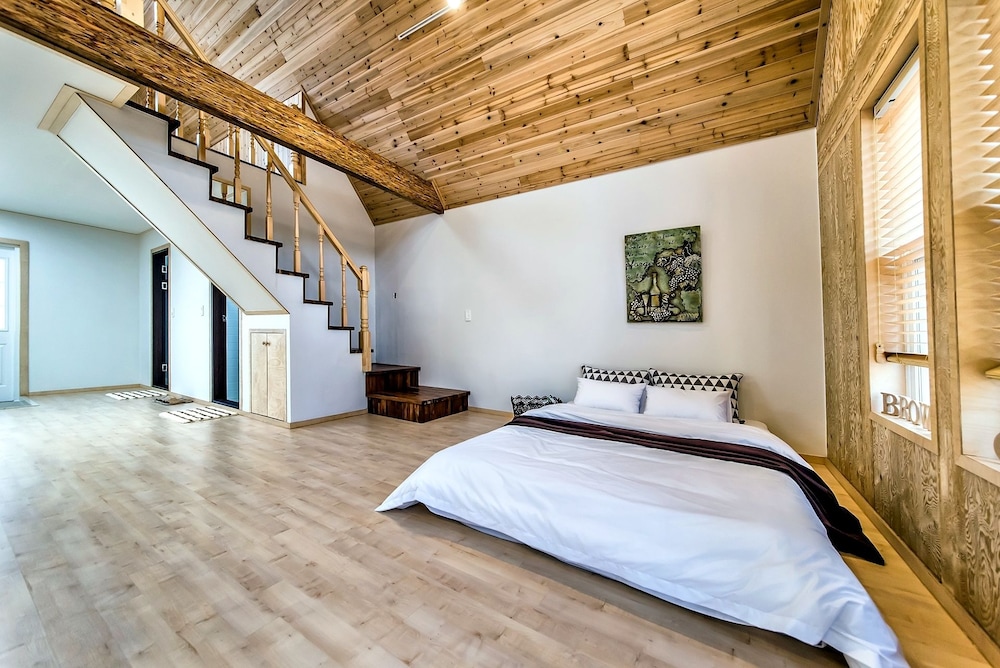 Browncabin Pension