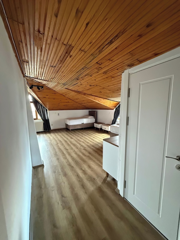 Mete 3 Villa