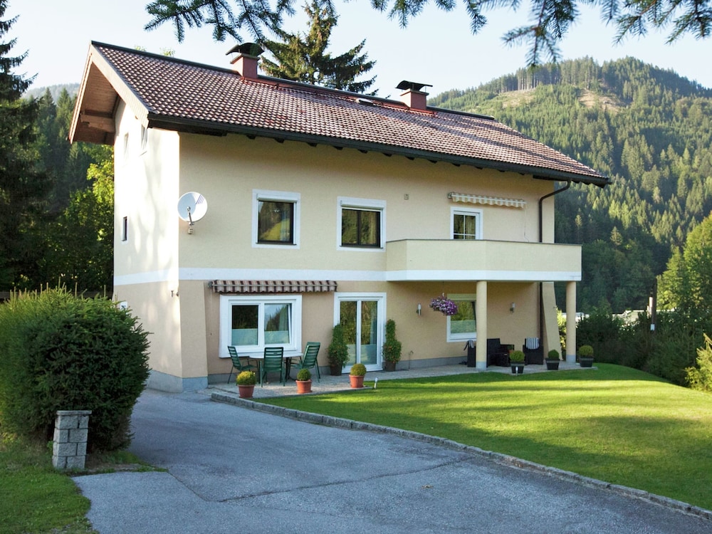 Apartment With Terrace in Salzburg