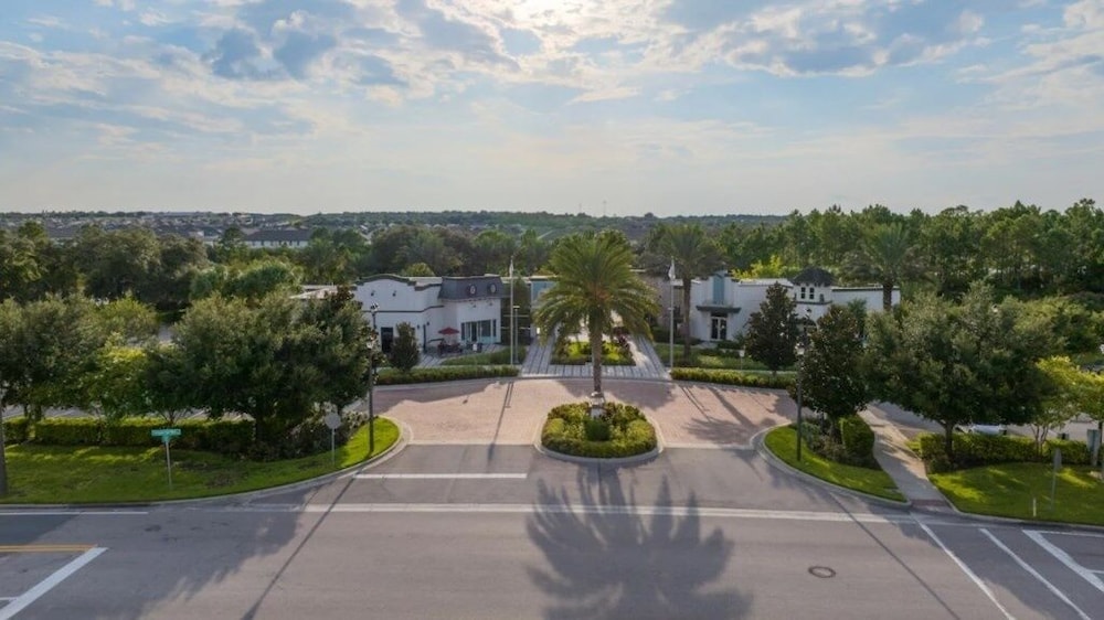 New! Luxury @ Championsgate! 3 Bedroom Home view 2