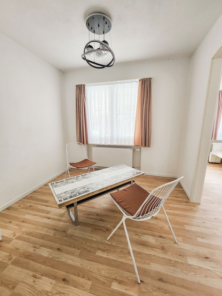 VK - VBD - Zurich Airport - Homestay - Villa Bassersdorf