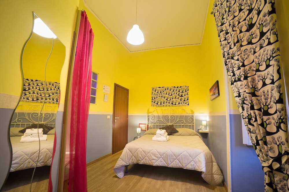 Le 4 Stagioni Dante H Napoli Centro by ClaPa Group Dislocated Hospitality